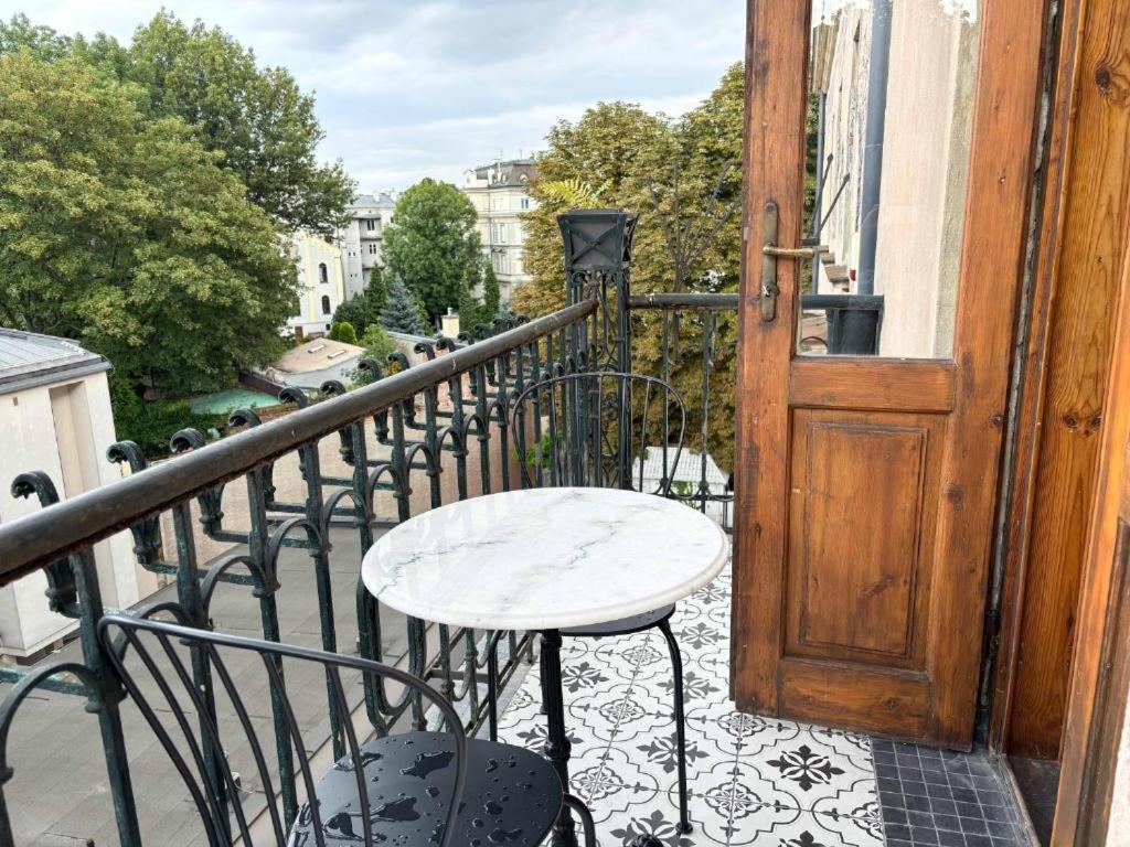 Lion Apartments - Premium Studio Krasków Eksteriør bilde